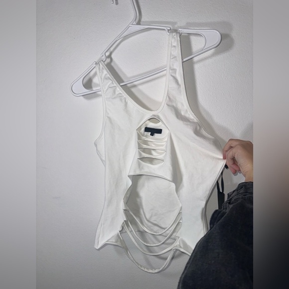 H:ours x Revolve Noelle Top in White NWT - Picture 6 of 9